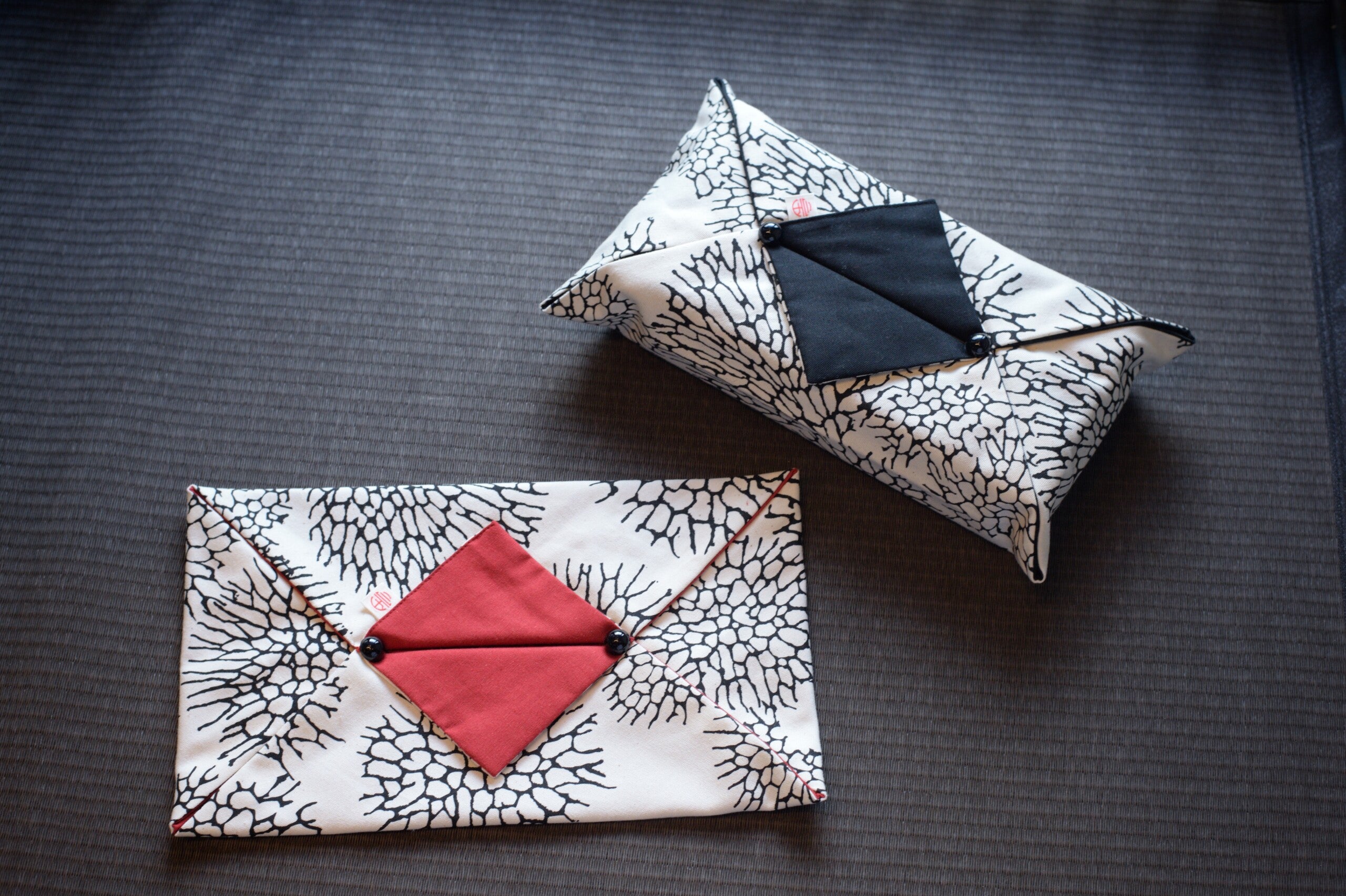 リバーシブルティッシュカバー