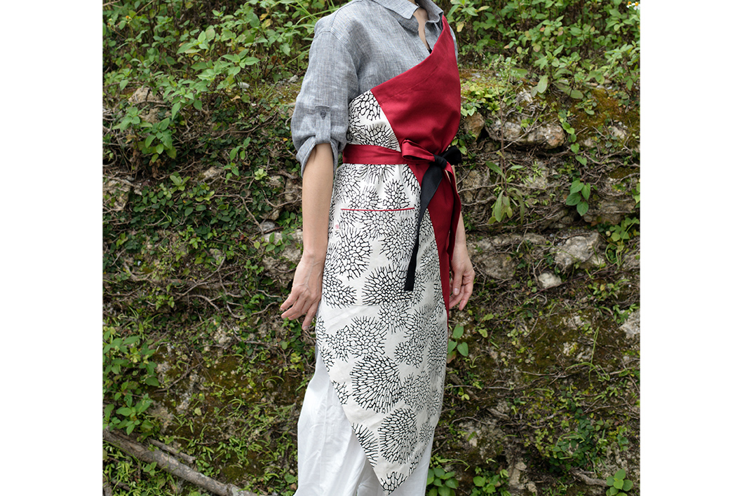 oneshoulderapron_km_rd