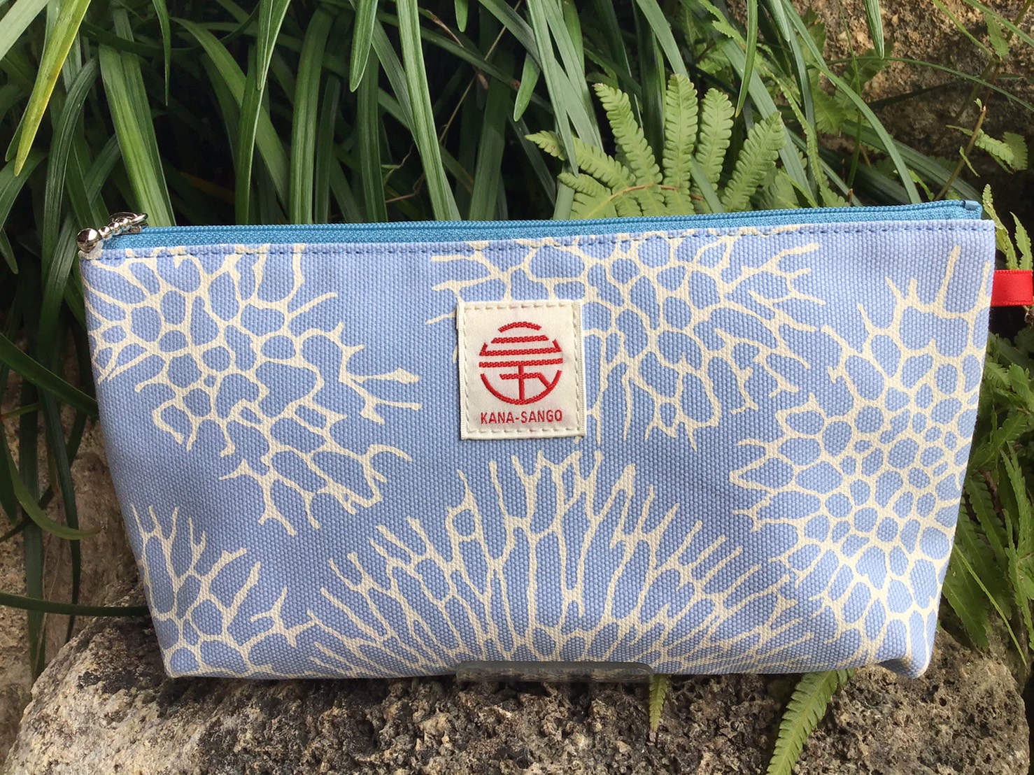 pouch_km_ax