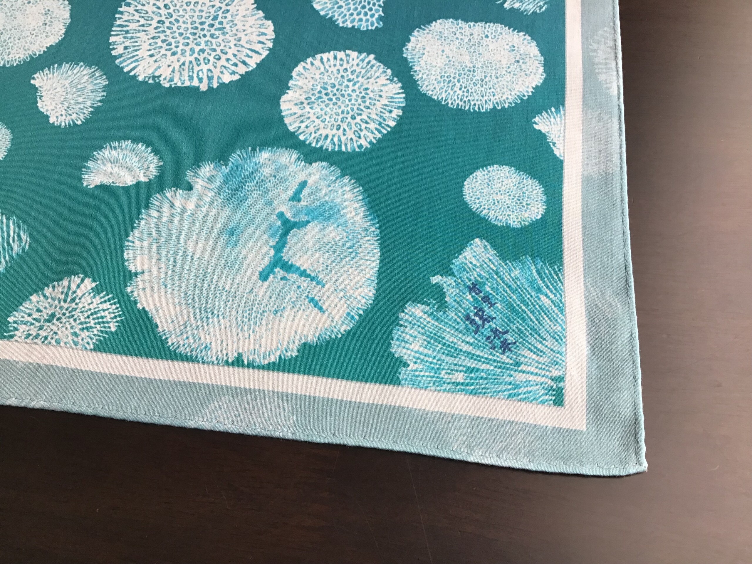handkerchief_km_bl
