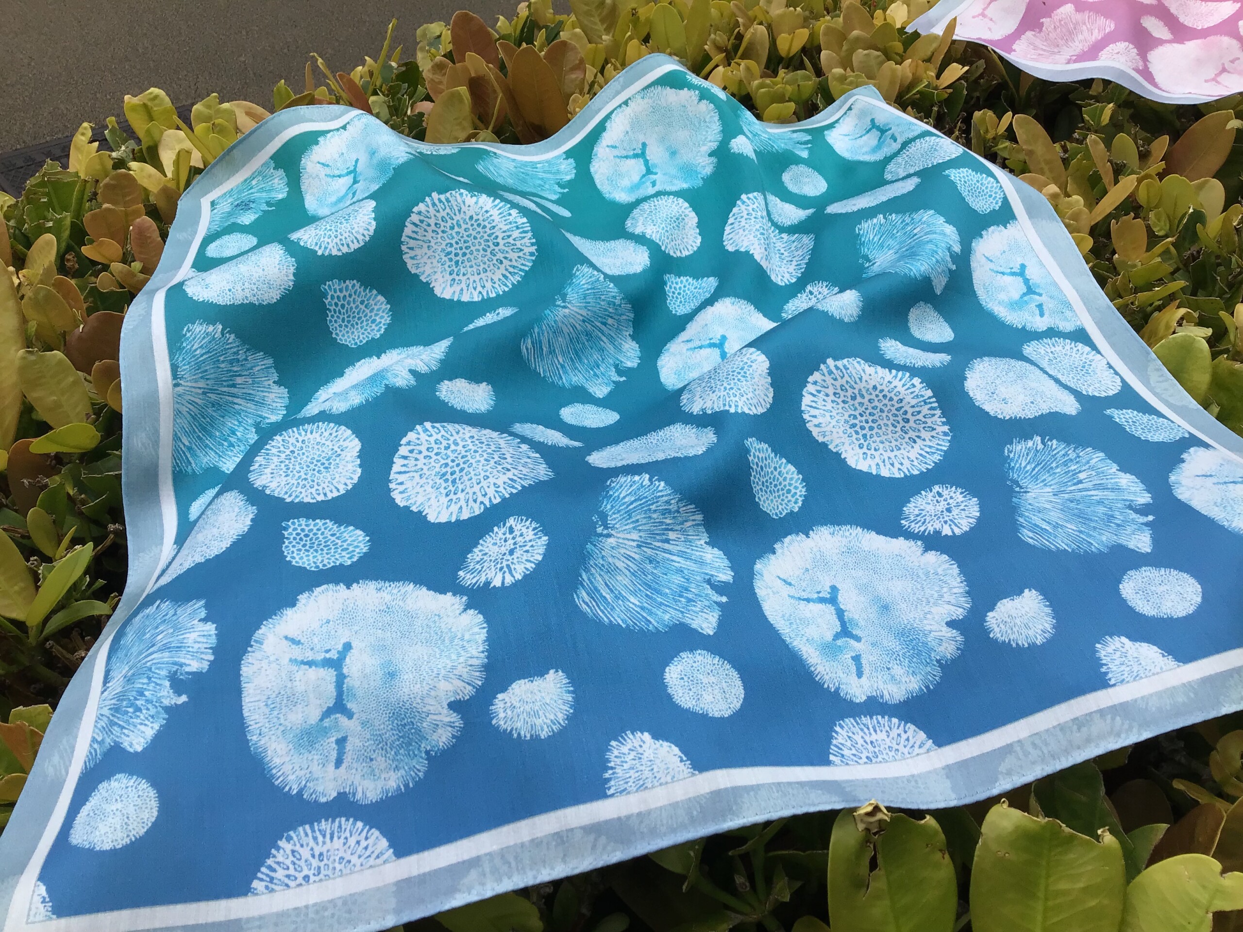 handkerchief_km_bl