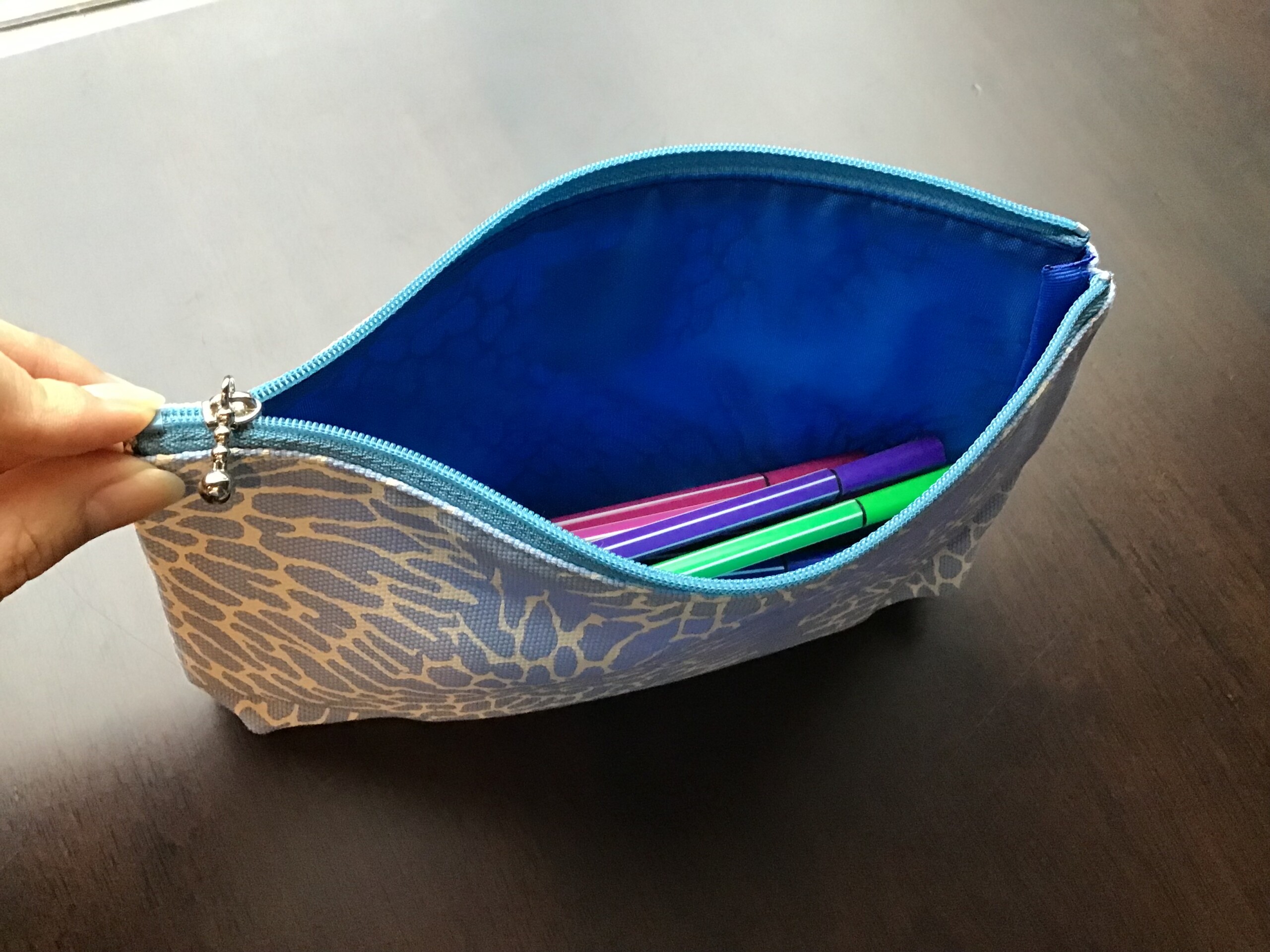 pouch_km_ax