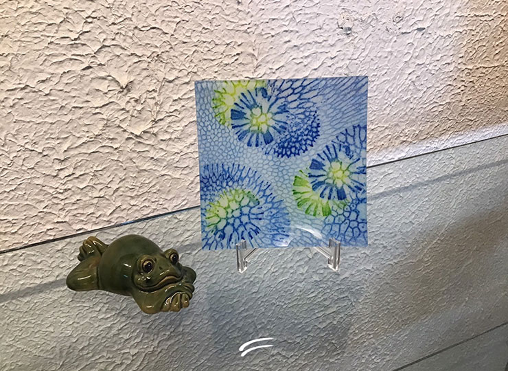 サンゴ染め 絵皿（小）BL | 首里琉染オンラインストア 