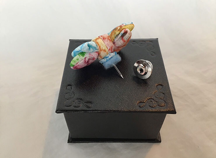 pocketchiefandlapelpin_co_col