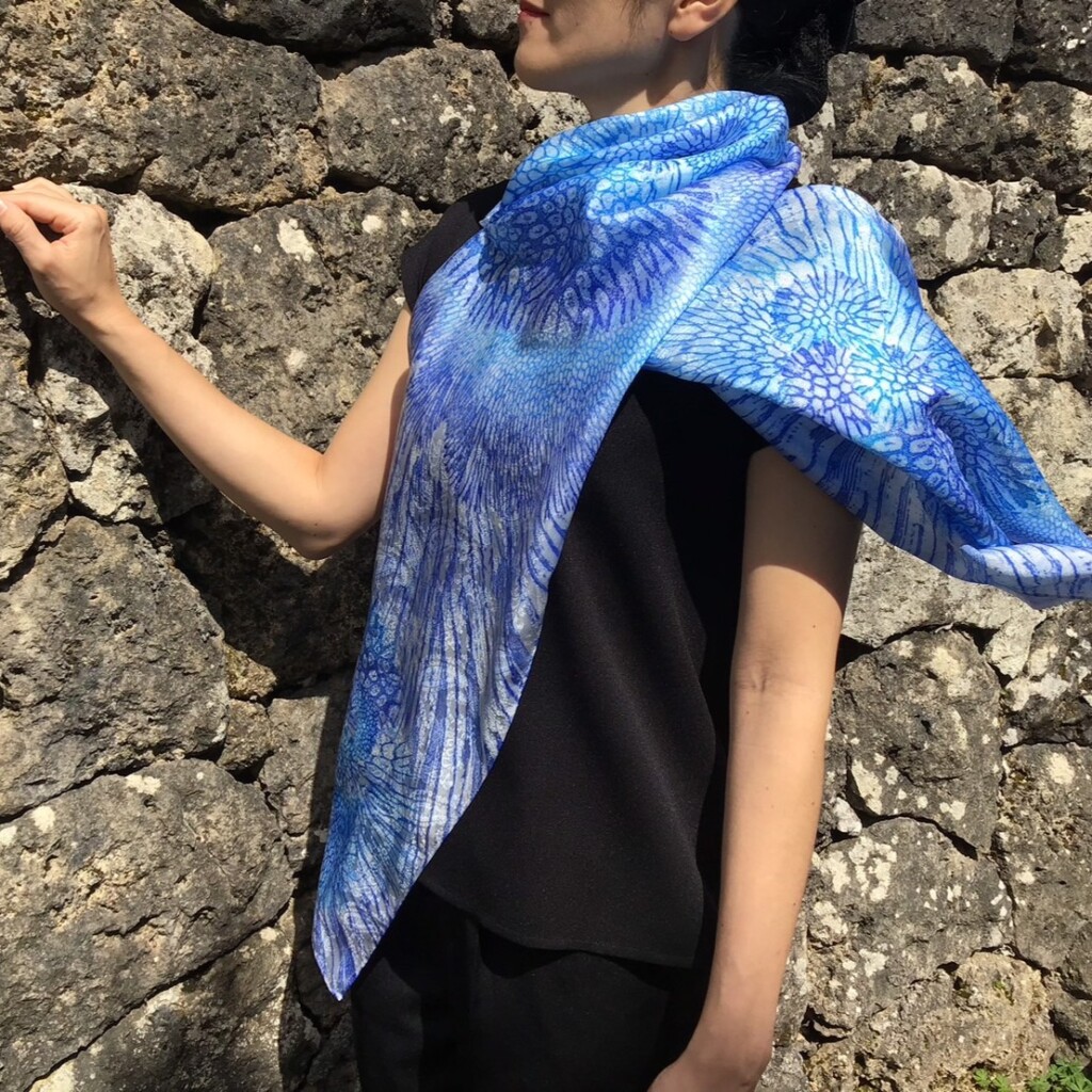 largesilkscarf_co_nv