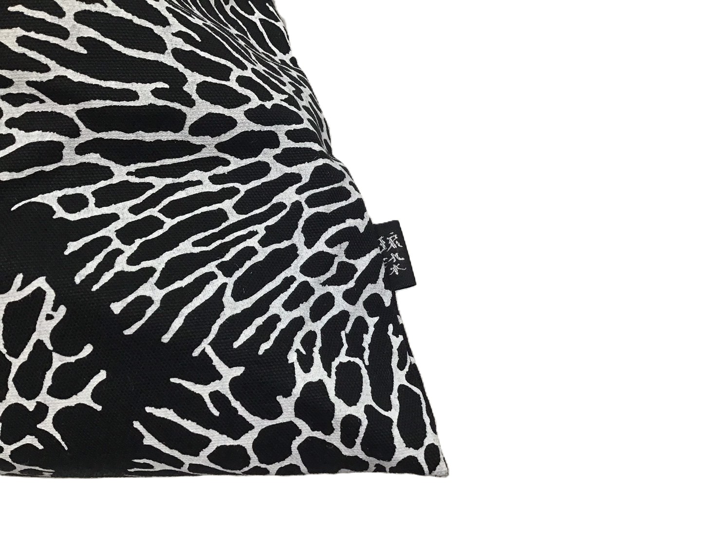 cushion-cover_km_bk