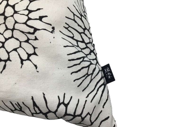 cushion-cover_km_wh