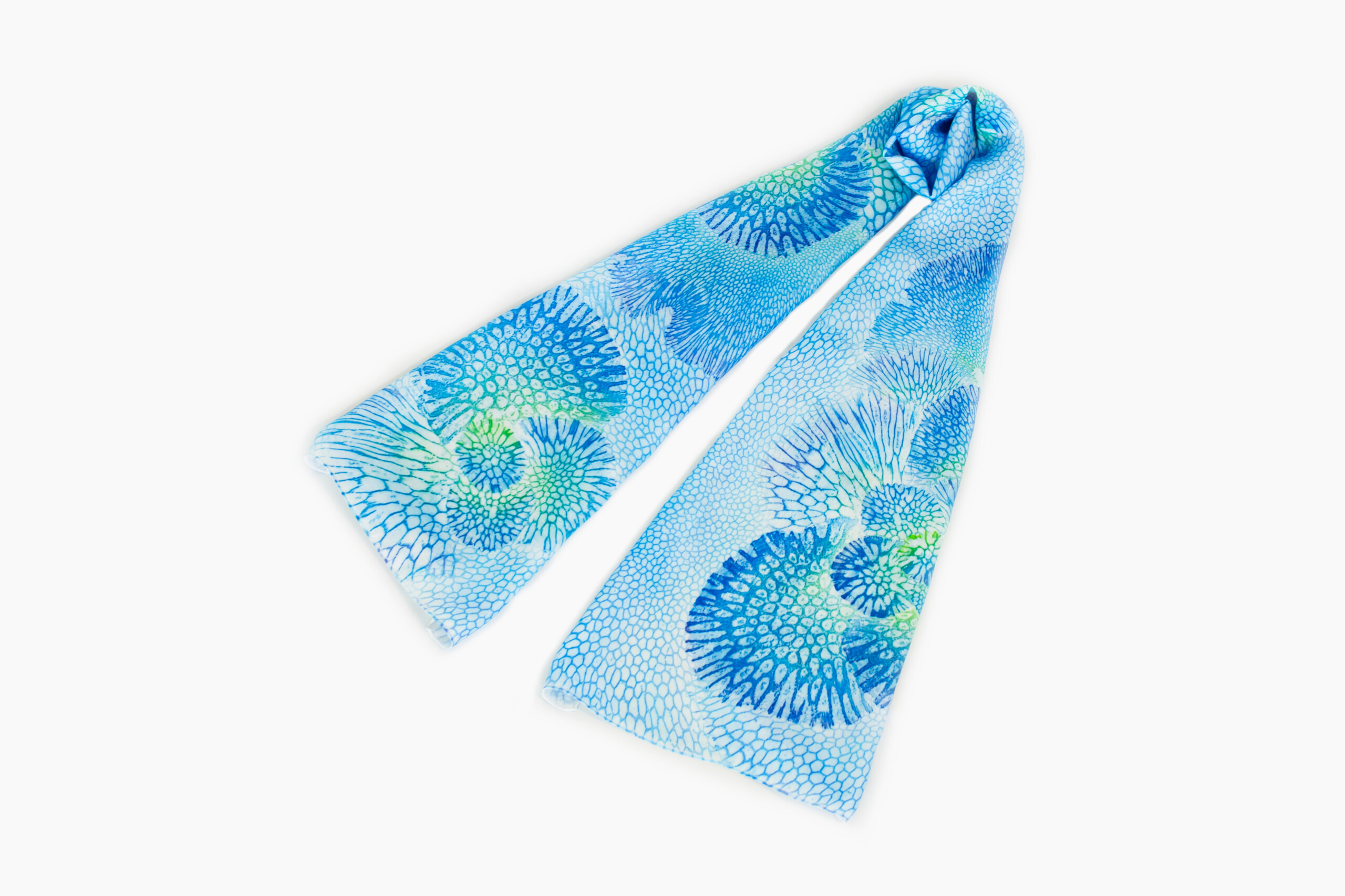 サンゴ染め シルク大判スカーフ BLGN