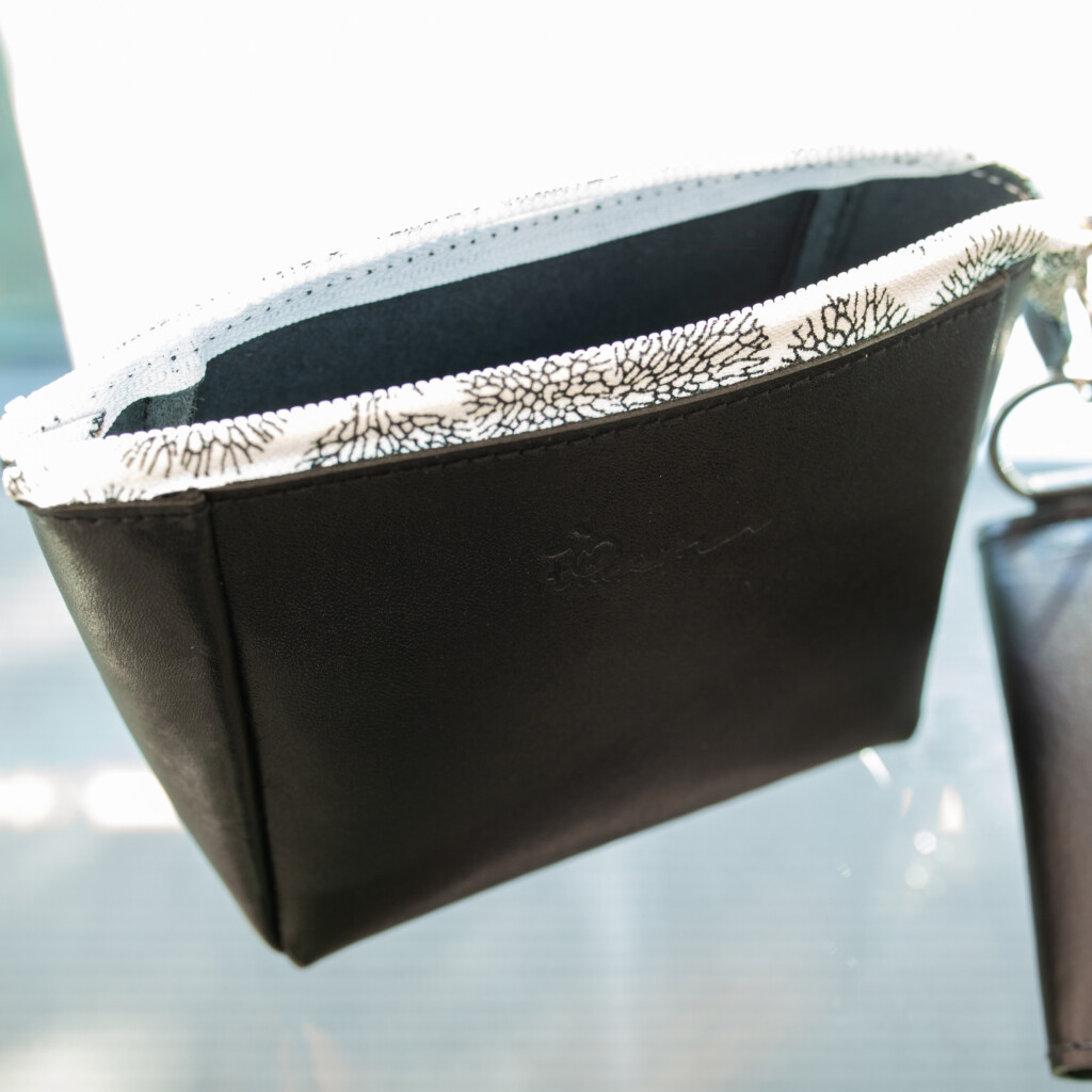 leather_pouch_multi_holder_bk