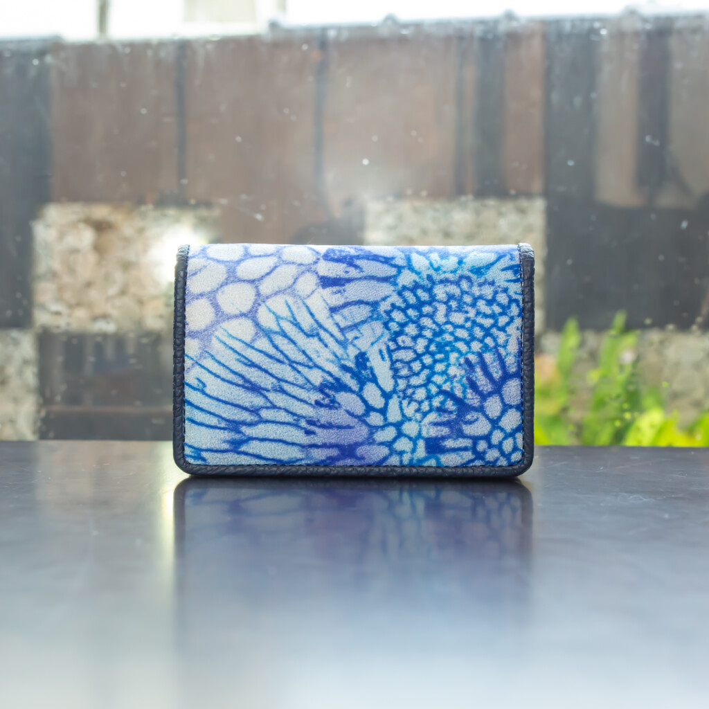 sango_dyed_leather_card_case_nvbl