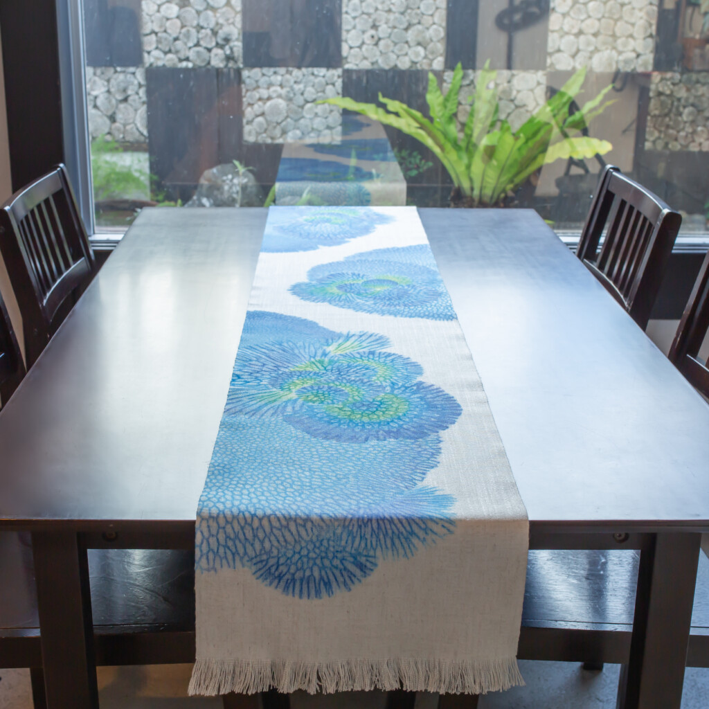 sango_dyed_table_runner_l_bl
