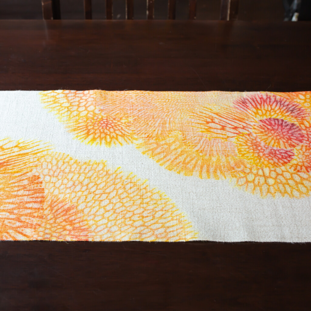 sango_dyed_table_runner_l_or