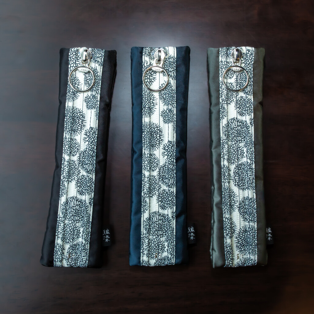 sango_zip_pen_case_sv_bk