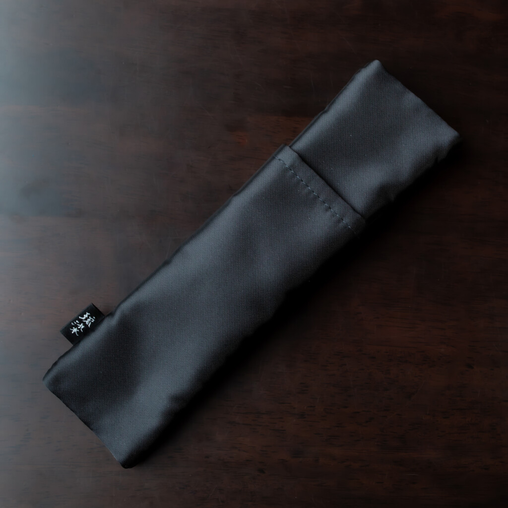 sango_zip_pen_case_bk_bk