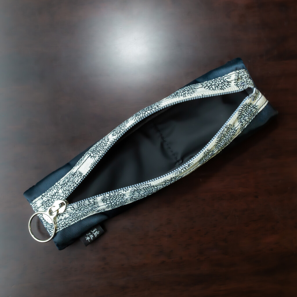 sango_zip_pen_case_nv_bk