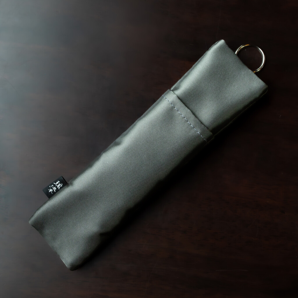 sango_zip_pen_case_sv_bk