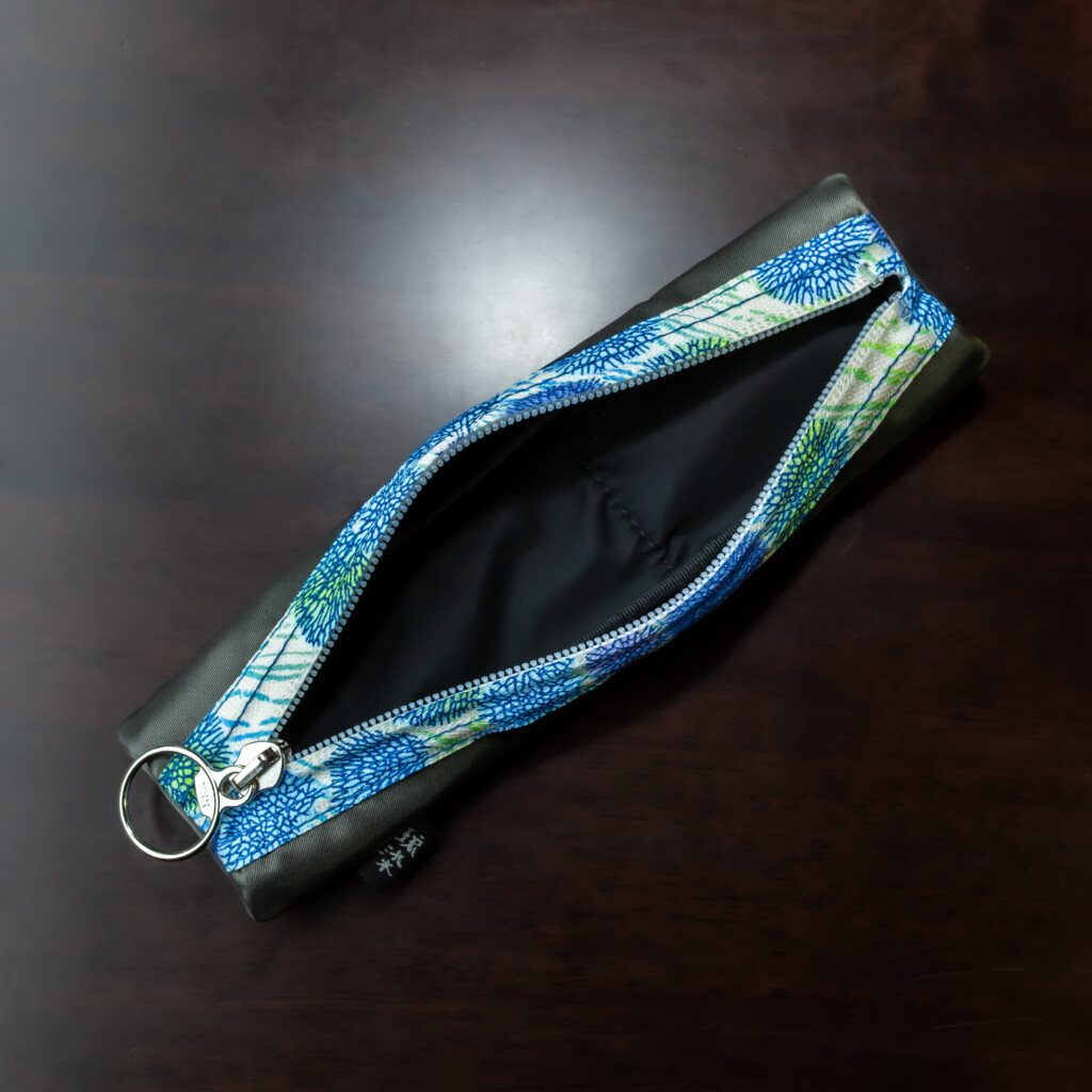 sango_zip_pen_case_sv_bl