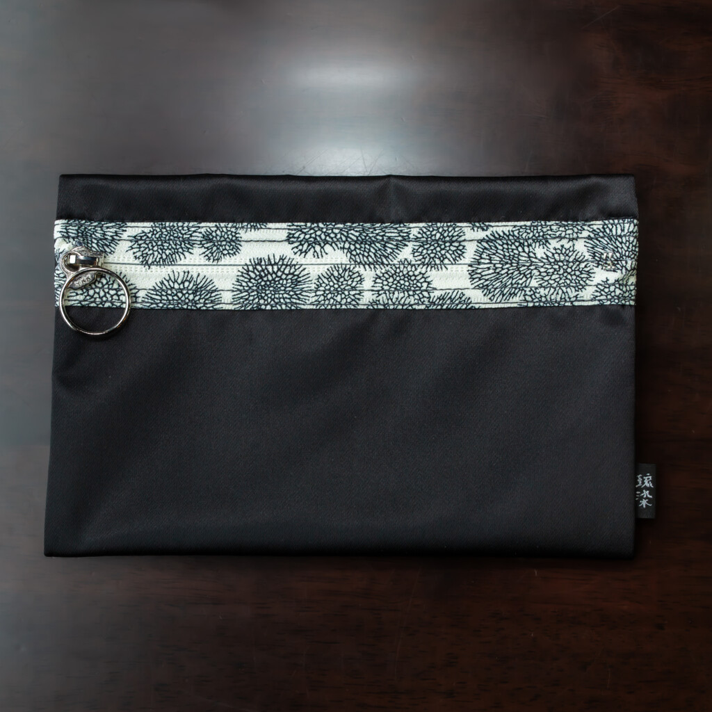 sango_zip_pouch_bk_bk