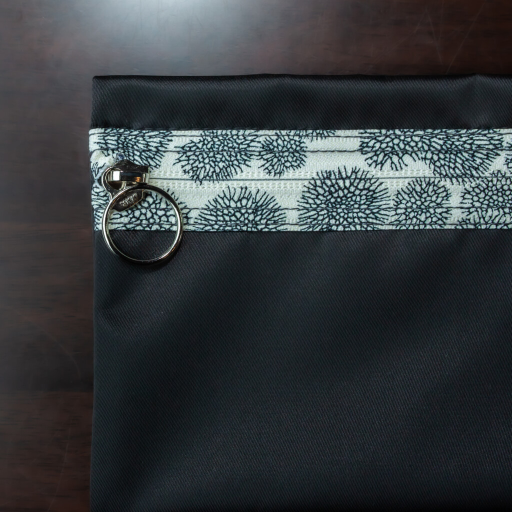 sango_zip_pouch_bk_bk